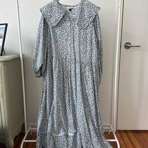 Universal Thread Floral Maxi Dress - Blue and White